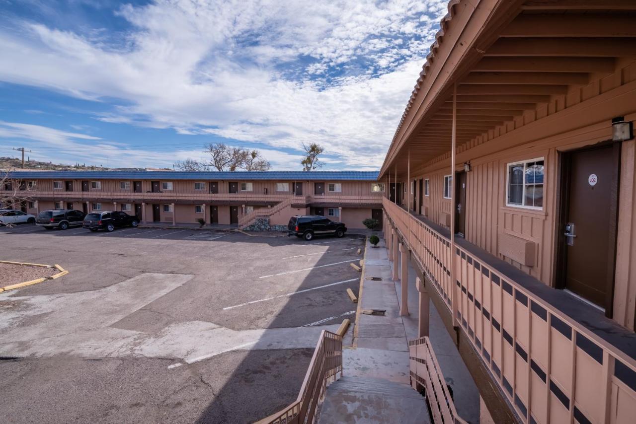 Oyo Hotel Globe / Miami Az - Highway 60 Экстерьер фото