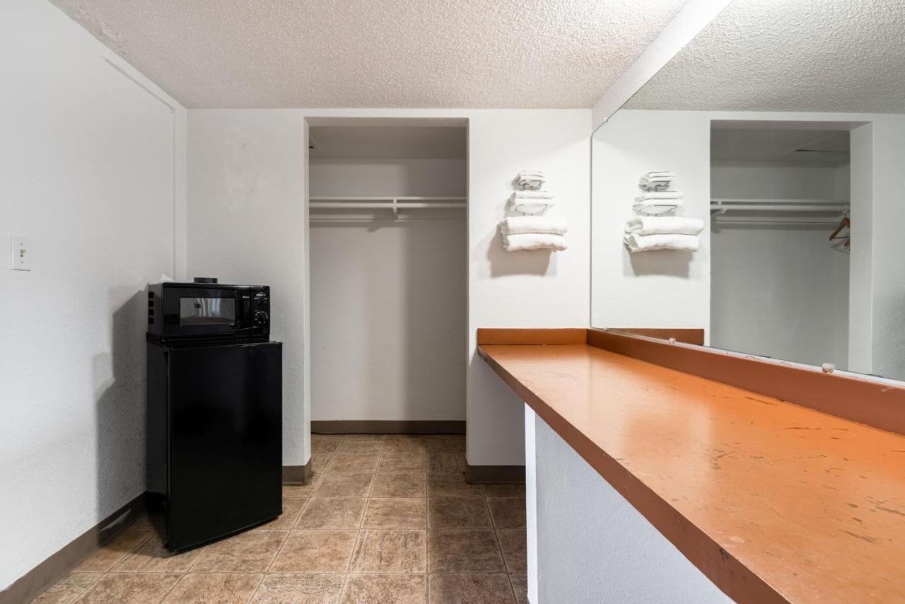 Oyo Hotel Globe / Miami Az - Highway 60 Экстерьер фото