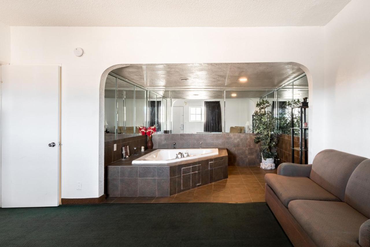 Oyo Hotel Globe / Miami Az - Highway 60 Экстерьер фото